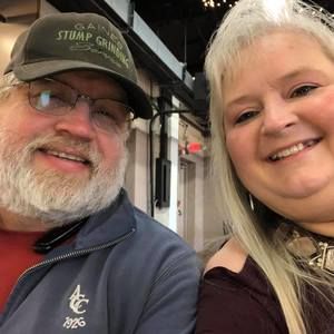 Meet your Posher, Renee a